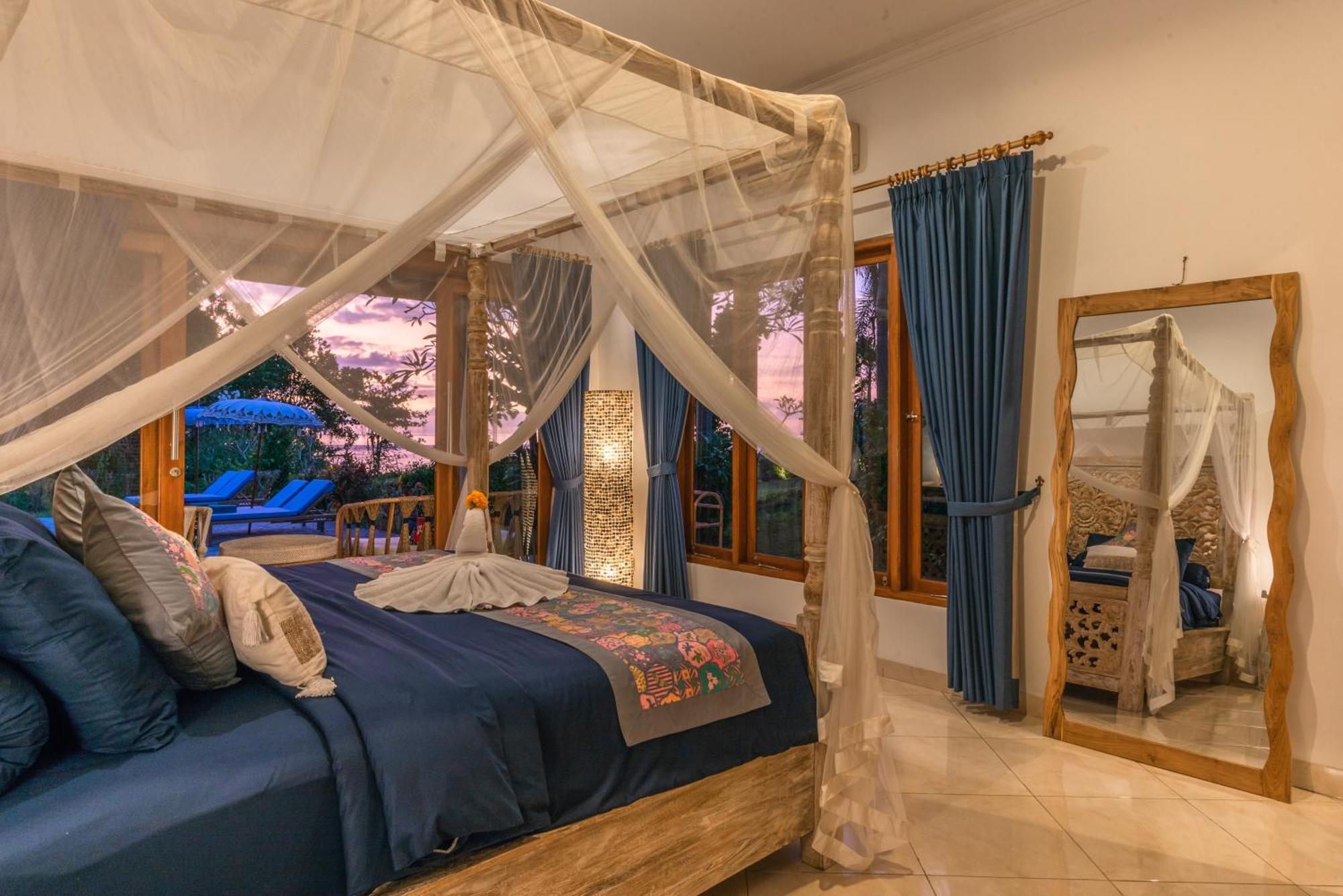 Absolute Beach Front Villa Umeanyar Exterior photo