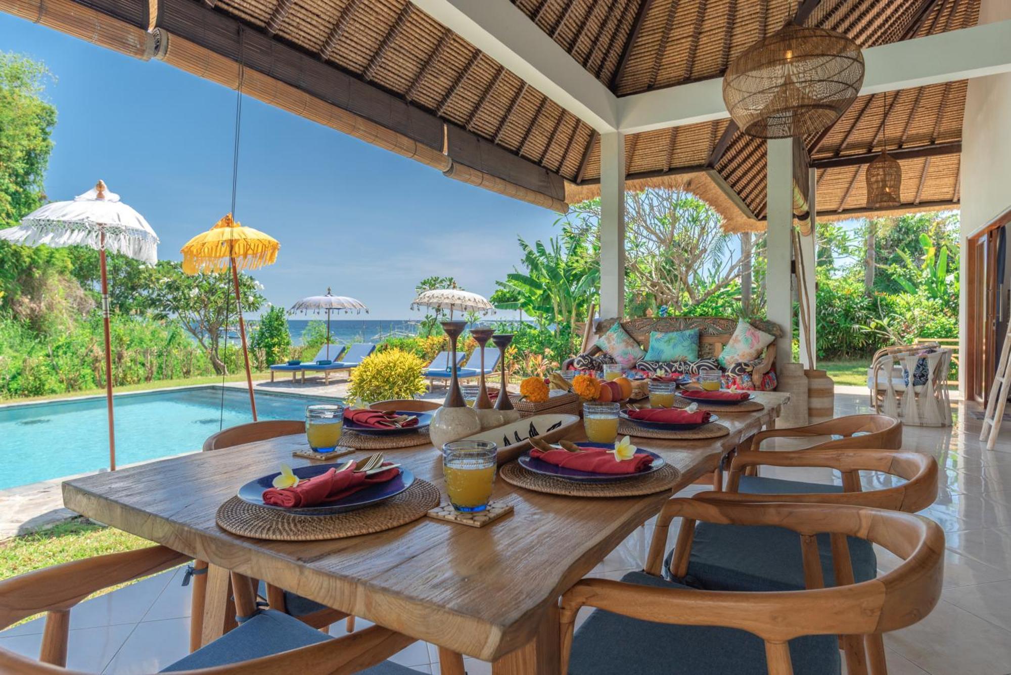 Absolute Beach Front Villa Umeanyar Exterior photo